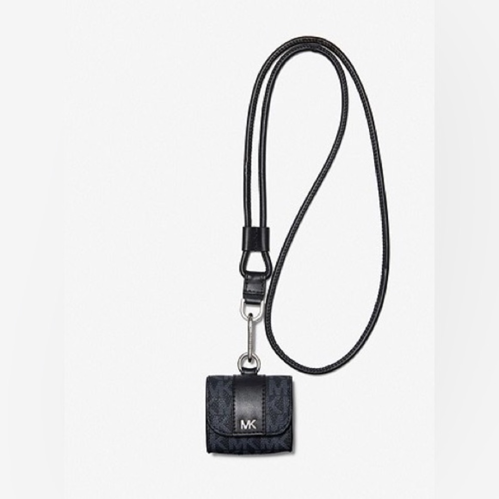 MICHAEL MICHAEL KORS
Hudson Logo Lanyard Case for Apple AirPods Pro®